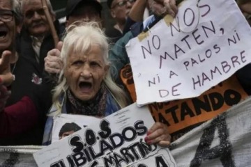 Un informe privado advirti&oacute; por la crisis del sistema previsional argentino: solo hay dos empleados registrados por cada jubilado