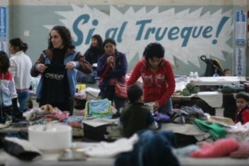 El regreso del trueque: frente a las ca&iacute;das del empleo, el poder adquisitivo y la falta de acceso a cubrir necesidades b&aacute;sicas