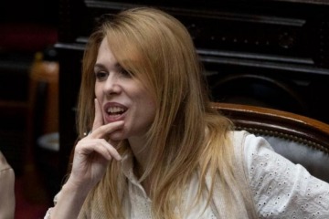 Foto de Lilia Lemoine comparti� un video fake de Sebasti�n Pareja, admiti� que es IA y celebr� dichos racistas 