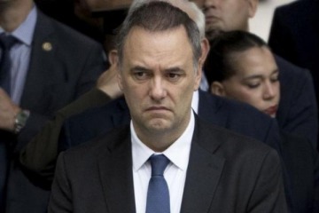 Causa Manuel Adorni: declara el hijo de una de las jubiladas que le vendi&oacute; el departamento de Caballito