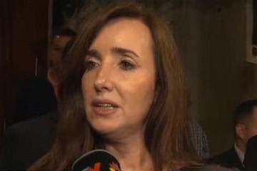 Foto de Villarruel lapidaria con los funcionarios libertarios, dispar� que son "lo peor de la casta pol�tica�