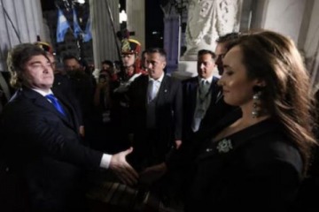 Se fogonea la interna en el Gobierno y vuelven a cargar con el �papel&oacute;n� de Villarruel por ausentarse en Luj&aacute;n