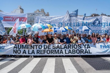 Golpe a los trabajadores: la Justicia habilit&oacute; la reforma laboral y suspendi&oacute; la cautelar de la CGT