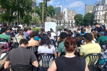 Foto de La UBA har� una nueva clase p�blica frente al departamento de Adorni ante la crisis de las universidades