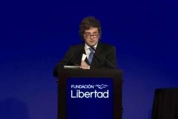 Milei repudi&oacute; el ataque a Donald Trump y responsabiliz&oacute; a la "izquierda" al acusar un "nuevo ataque de violencia pol&iacute;tica"