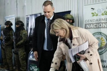 Apareci&oacute;: Adorni se muestra con Monteoliva mientras crecen las denuncias en su contra