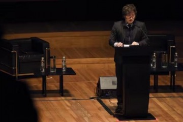 Experto en crecimiento con y sin dinero: Milei se enoj&oacute; ante una pregunta sobre la inflaci&oacute;n en el marco de una charla econ&oacute;mica