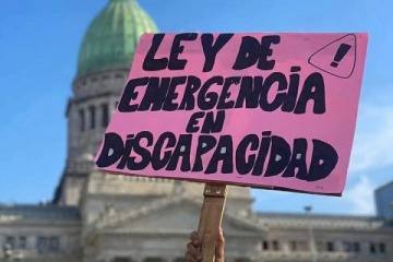 Emergencia en discapacidad: la comisi&oacute;n de diputados recibi&oacute; a familiares y pidieron juicio pol&iacute;tico para Lugones