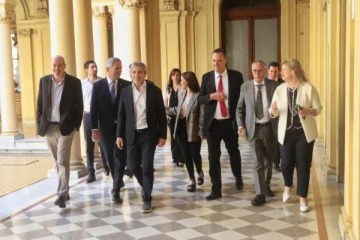 Adorni no se va: Milei volvi&oacute; a respaldar al funcionario durante la reuni&oacute;n de Gabinete