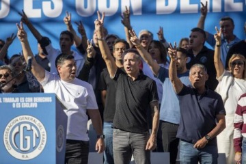 La CGT marcha con la universidad p&uacute;blica y avanza contra las medidas de ajuste del gobierno