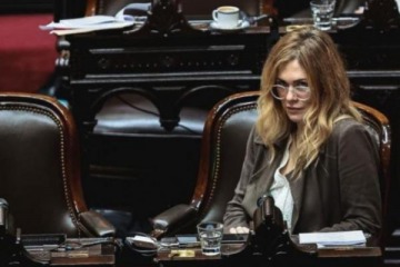 Denuncian a Lilia Lemoine tras difundir fotos er&oacute;ticas junto a su ex