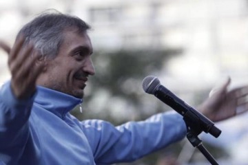 M&aacute;ximo Kirchner apunt&oacute; contra los �dialoguistas� en medio de la marcha universitaria