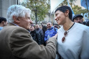 Mayra Mendoza particip&oacute; de la Marcha Federal Universitaria en Plaza de Mayo