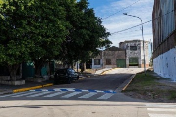El Municipio de Lan&uacute;s abri&oacute; la calle Liniers en su intersecci&oacute;n con Darragueira