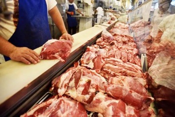 El asado cada vez m&aacute;s lejos: el consumo de carne vacuna cay&oacute; 6,8% en abril y sigue en las peores marcas en 20 a&ntilde;os
