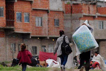 Argentina en regresi&oacute;n: los pobres destinan m&aacute;s ingresos a impuestos que los millonarios