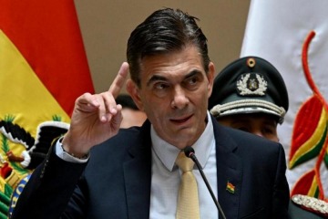 Bolivia: ante rumores de renuncia, el Gobierno descart&oacute; la salida de Rodrigo Paz