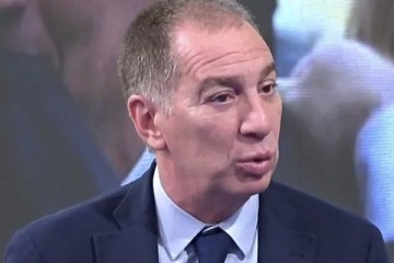 "Pese a todo": Santilli busc&oacute; bajar la tensi&oacute;n interna en el Gobierno y respald&oacute; a Adorni