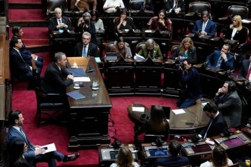 Foto de Diputados: el oficialismo busca bloquear el pedido de interpelación a Manuel Adorni y la oposición dispone su contraofensiva