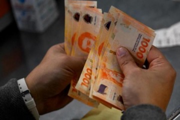 Encuesta: 7 de cada 10 trabajadores argentinos gastan su sueldo en menos de 14 d&iacute;as para cubrir necesidades b&aacute;sicas