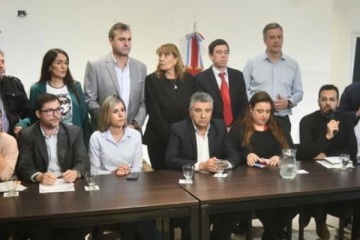 Legisladores cordobeses pidieron el jury para los fiscales Ra&uacute;l Garz&oacute;n e Iv&aacute;n Rodr&iacute;guez tras el femicidio de Agostina Vega