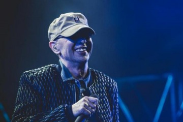 Vivir solo cuesta vida: Indio Solari, artesano de la identidad popular argentina y del coraz&oacute;n del rock nacional
