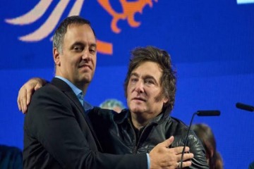 �Qued&oacute; claro�: la defensa de Milei a Adorni tras confesar que "ahorr&oacute; en negro"