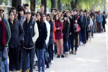 El desempleo encabeza el ranking de preocupaciones de los argentinos y arrastra la imagen de Milei