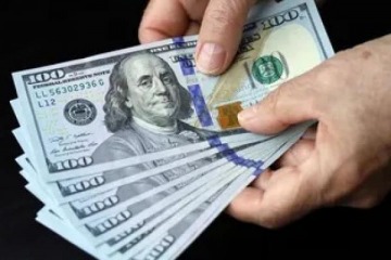 El BCRA autoriz&oacute; a los bancos a poner los d&oacute;lares de los ahorristas a disposici&oacute;n de las empresas no exportadoras