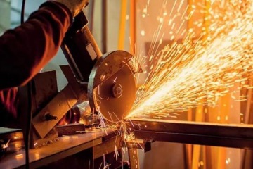 En mayo, la actividad metal&uacute;rgica volvi&oacute; a desplomarse en todas las provincias 