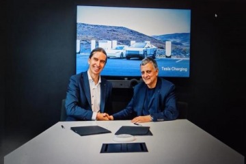 Foto de Tesla desembarca en Argentina mediante la firma de un acuerdo con YPF