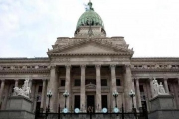 El oficialismo logr&oacute; el dictamen en el Senado para la Ley Hojarasca