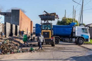 Lan&uacute;s comenz&oacute; nuevas obras en las inmediaciones del cementerio municipal