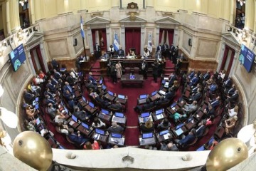 Operativo blindaje: el oficialismo negocia con legisladores aliados para frenar la interpelaci&oacute;n a Adorni en el Senado