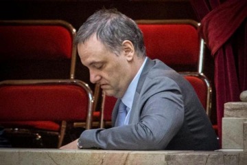 Manuel Adorni rompi&oacute; el silencio tras la suspensi&oacute;n de su informe en el Senado