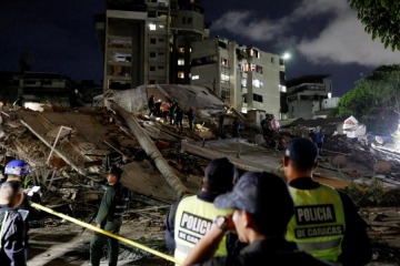 Venezuela: asciende a 589 la cantidad de muertos por los terremotos y contin&uacute;an los rescates