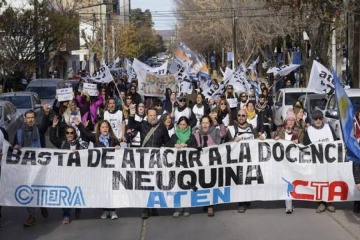 Conflicto docente en la Patagonia: se multiplican las protestas por ajustes, salarios en ca&iacute;da y reformas educativas