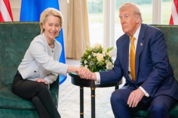 Foto de La UE activa la primera fase del acuerdo comercial con Estados Unidos y elimina aranceles industriales