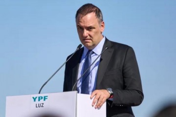 Adorni complet&oacute; su salida de la gesti&oacute;n y renunci&oacute; oficialmente al directorio de YPF en medio de la causa por enriquecimiento il&iacute;cito