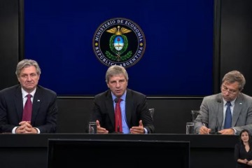 Caputo present&oacute; el programa financiero hasta 2027: �Salir a los mercados es una opci&oacute;n, no un objetivo�