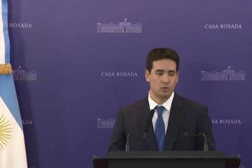 Foto de El flamante vocero presidencial y cuestion�: "no s� por qu� alguien puede ver casta en este Gobierno"