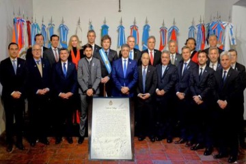 La ausencia de 12 gobernadores en la vigilia por el D&iacute;a de la Independencia complica la foto que esperaba Milei