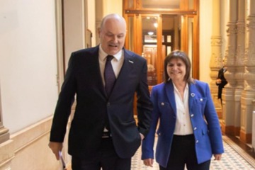 Bullrich y Sturzenegger se reunir&aacute;n para destrabar la ley de Propiedad Privada