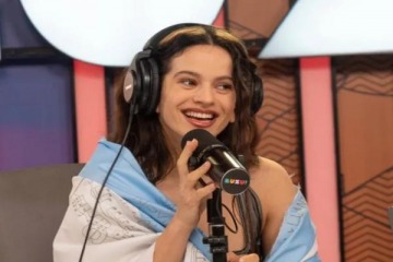 Foto de Polémica con Rosalía: fans argentinos la acusan de burlarse de la Argentina tras el triunfo de España