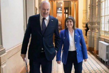 La reuni&oacute;n entre Bullrich y Sturzenegger por el proyecto de inviolabilidad de la propiedad privada