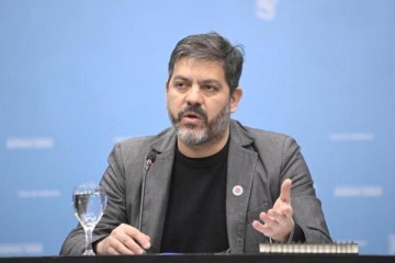 Foto de Bianco: "La política exterior de Milei es mediocre, regresiva e inmoral"