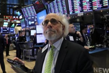 Se dispara el riesgo pa&iacute;s y golpea otro rev&eacute;s al relato econ&oacute;mico de Milei