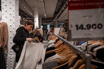 Crisis en el consumo: la venta de ropa volvi&oacute; a caer un 6,9% interanual en el tercer bimestre de 2026
