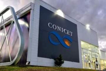 Foto de Científicos del CONICET llevaron a cabo reclamos contra el Gobierno por el ajuste en ciencia e investigación