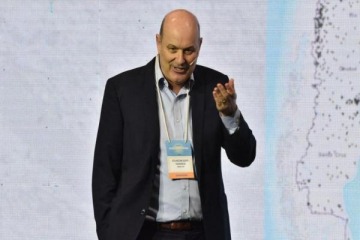Sturzenegger utiliz&oacute; de ejemplo a un supuesto empresario qatar&iacute; para defender la Ley de Tierras